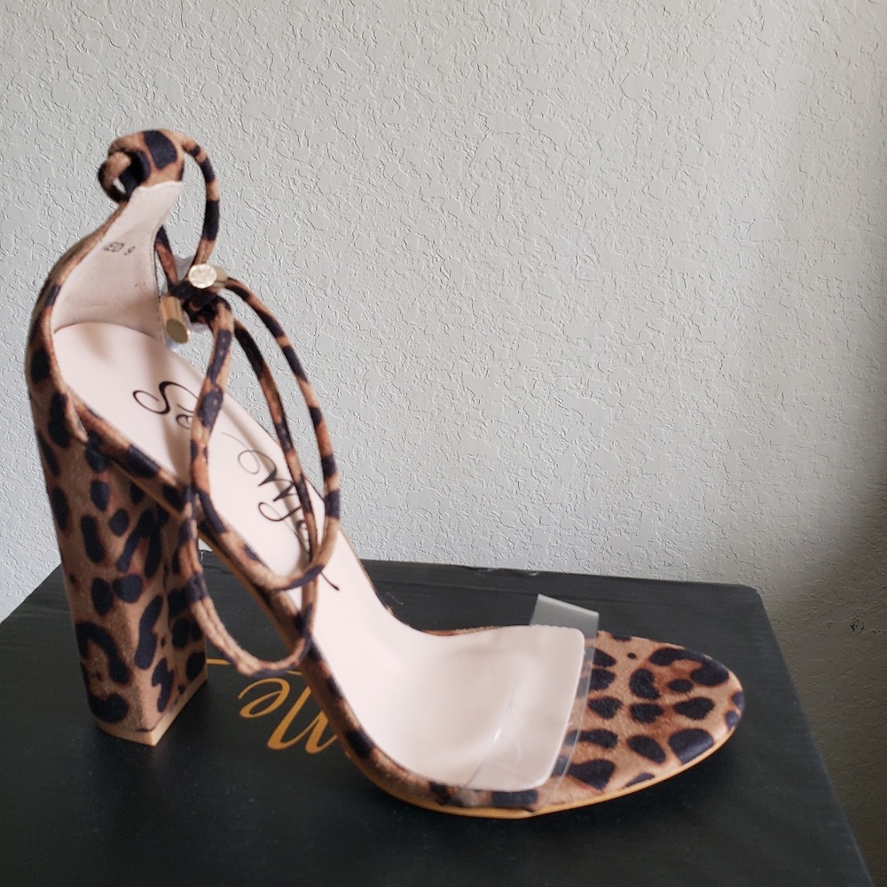 Leopard heels shoes